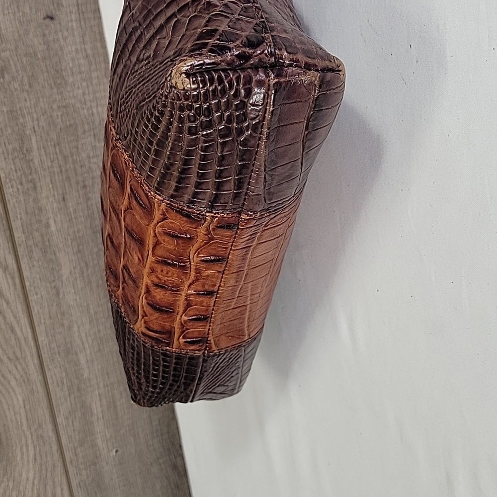 🤎🖤Brahmin Brown and Cognac Croc-Embossed Shoulder Bag🤎🖤 - Picture 8 of 12